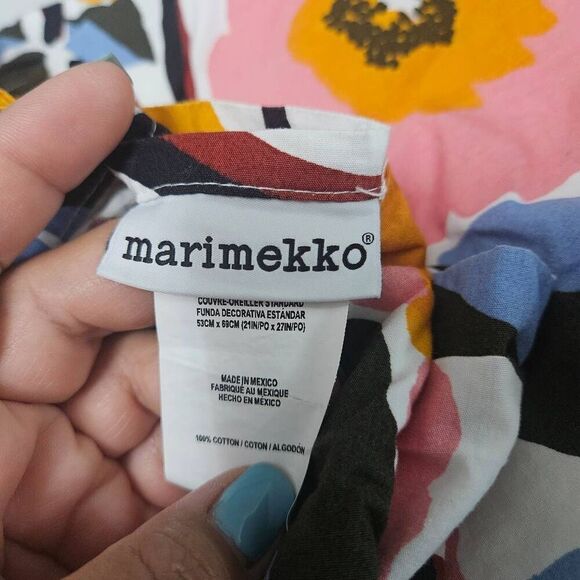 Marimekko comforter with 1 standar sham - Picture 5 of 7